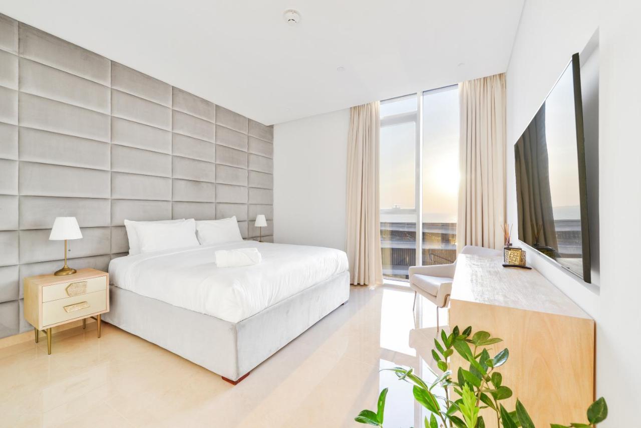 Posh 2 Bedroom Oceanfront Apt In The Heart Of Bluewaters Island Dubai Eksteriør billede
