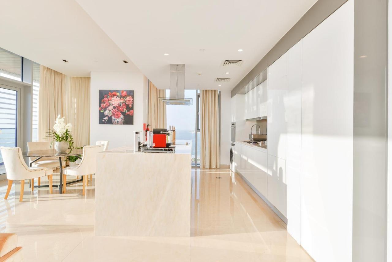 Posh 2 Bedroom Oceanfront Apt In The Heart Of Bluewaters Island Dubai Eksteriør billede