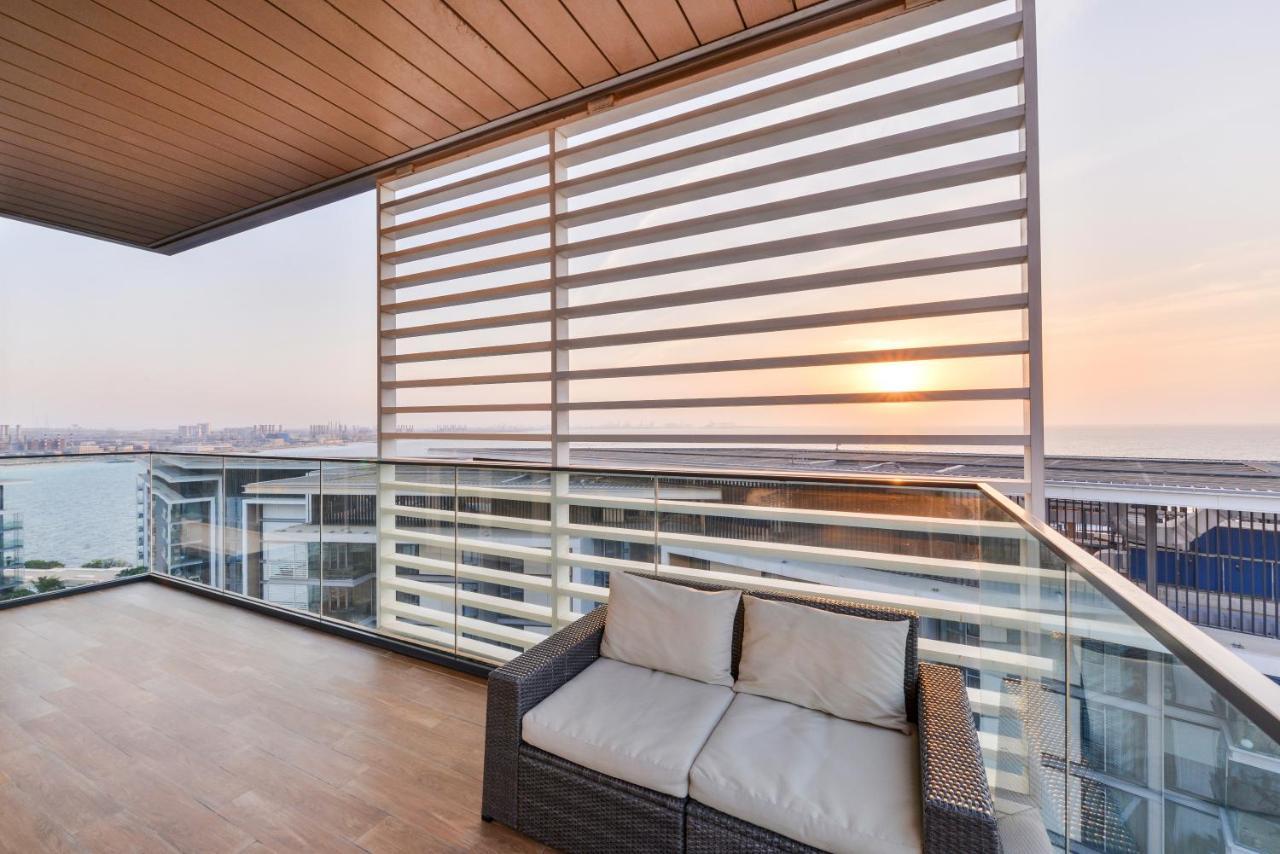 Posh 2 Bedroom Oceanfront Apt In The Heart Of Bluewaters Island Dubai Eksteriør billede